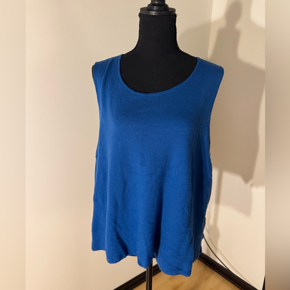Eileen Fisher Blue Scoop Knit Top